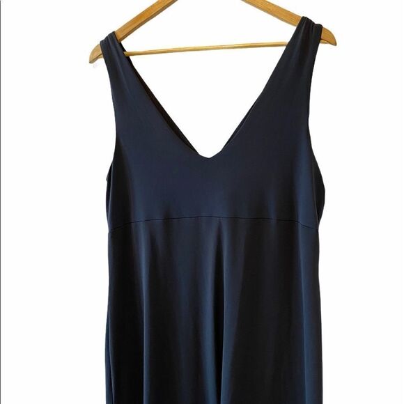LORI M Navy V Neck Mid Length Pleated Front Dress - Picture 6 of 10